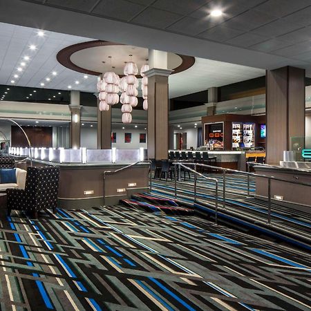 Отель Doubletree By Hilton Newark-Fremont Экстерьер фото