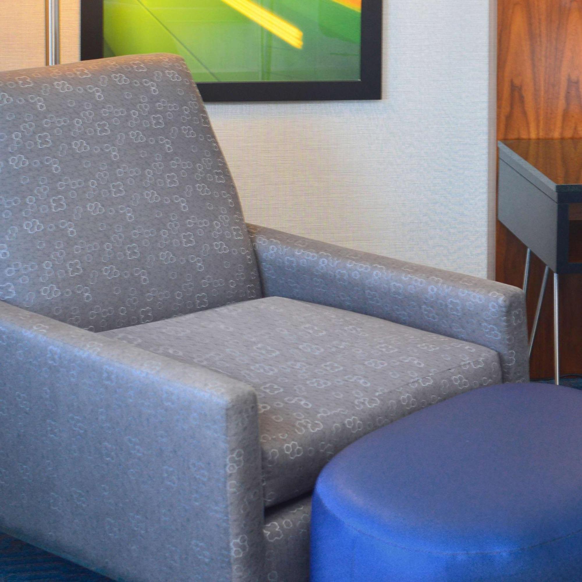 Отель Doubletree By Hilton Newark-Fremont Экстерьер фото