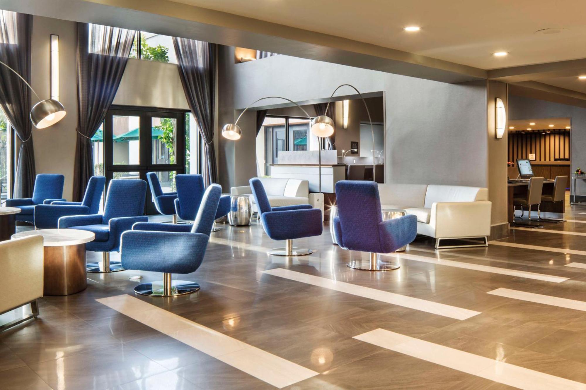 Отель Doubletree By Hilton Newark-Fremont Экстерьер фото